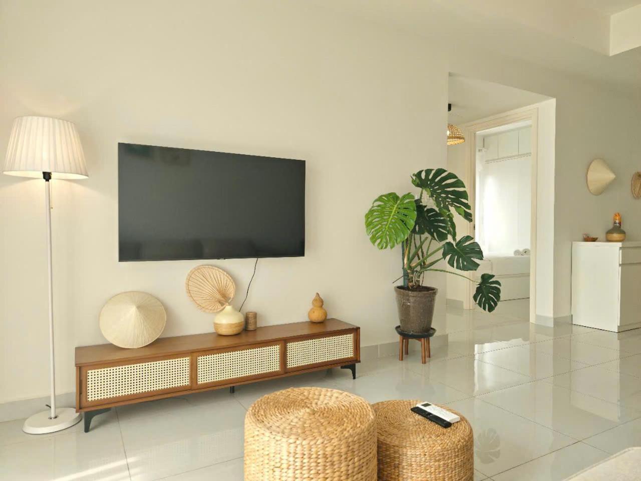 Big Promo ! Cozy Apartment Centrally District 1 Bandar Ho Chi Minh Luaran gambar